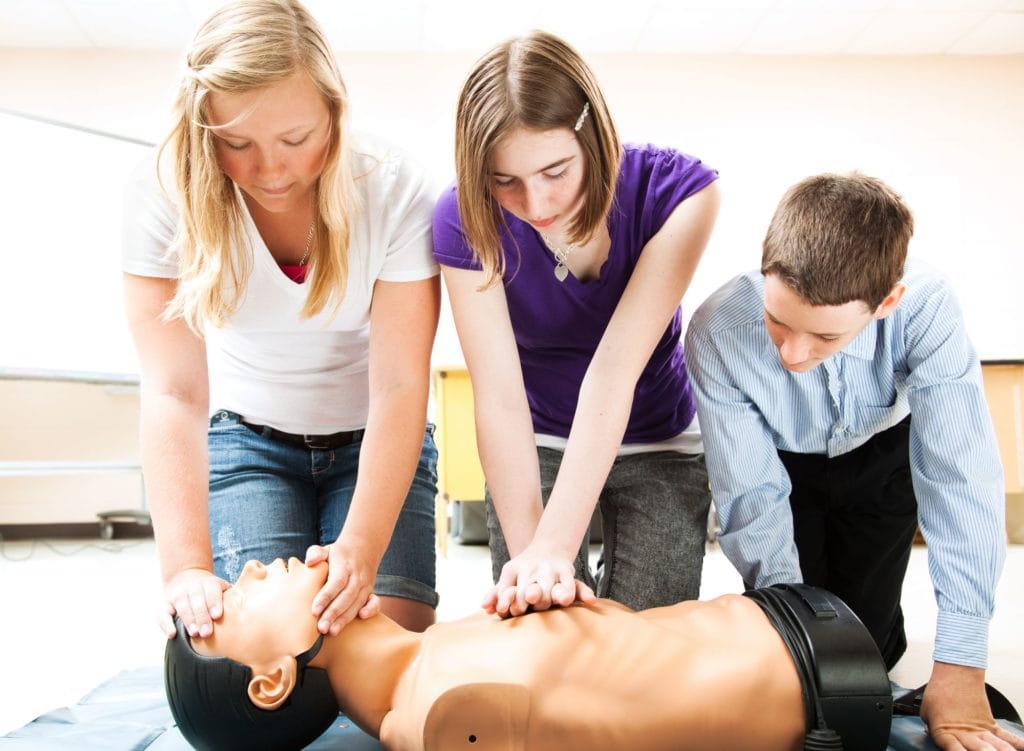 why_first_aid_should_be_taught_in_schools